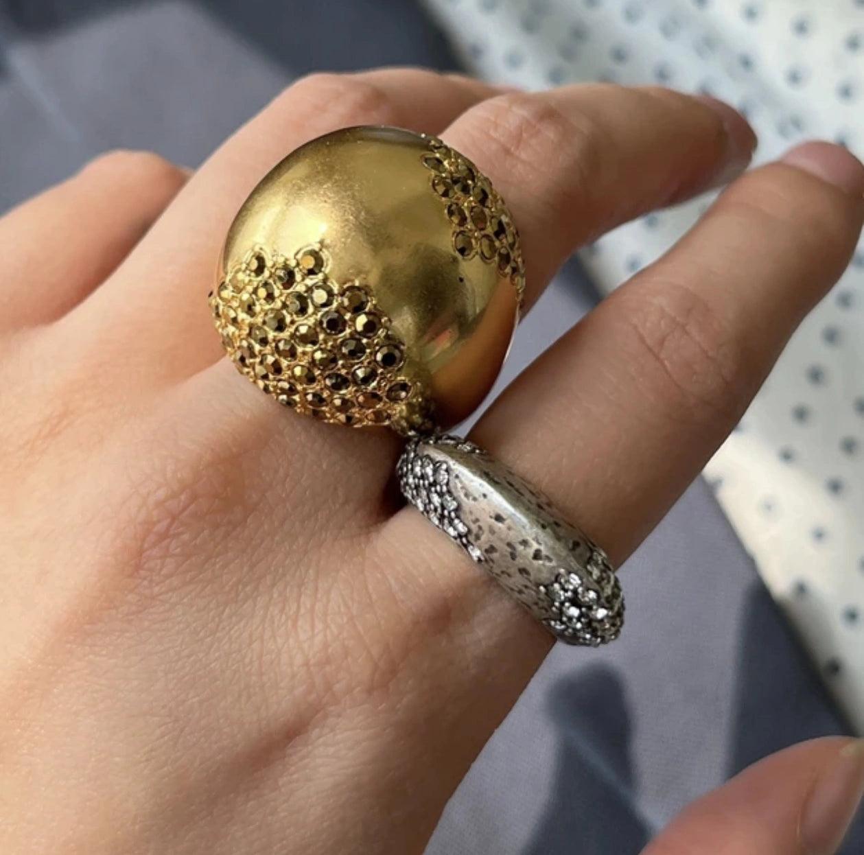 Anillo de bola de metal